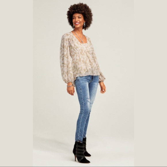 Cabi Couplet Blouse High-Low Hem Leaf Pattern Long Sleeve Item # 4156 - Picture 9 of 10